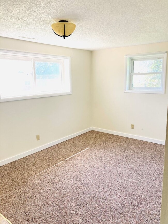 Building Photo - Great Home Great Location