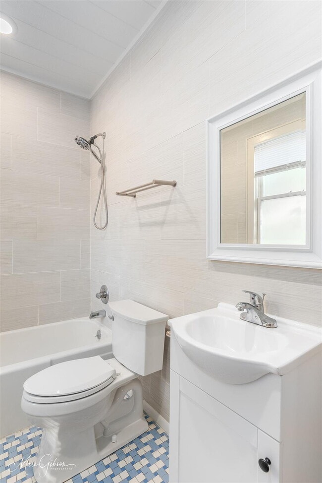 Building Photo - "Charming 1-Bedroom Retreat in Shreveport – Cozy Living Awaits at 809 Ratcliff!"