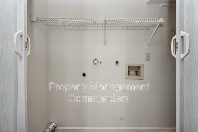 Building Photo - 117 Kingsbridge Ln