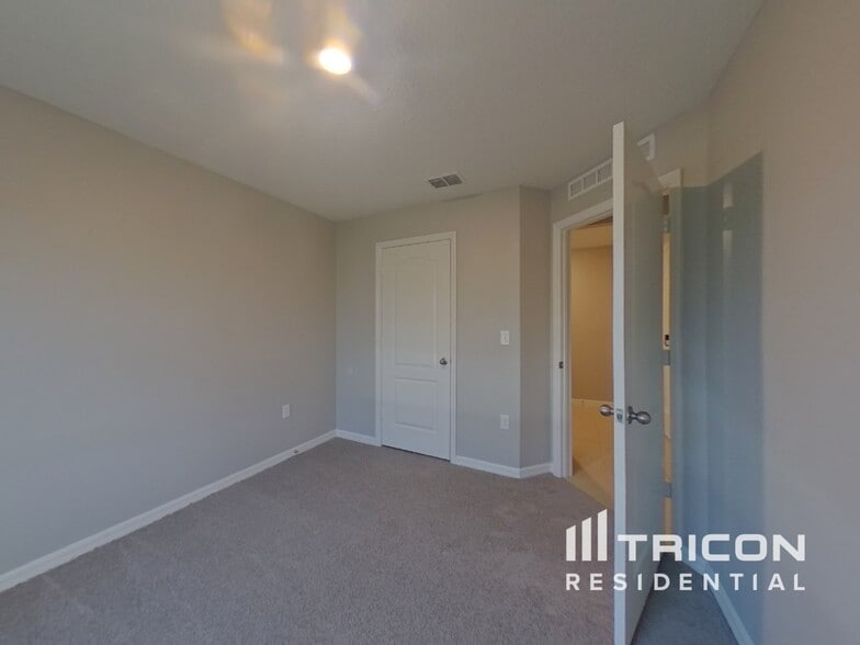 Building Photo - 1147 Moyle Way