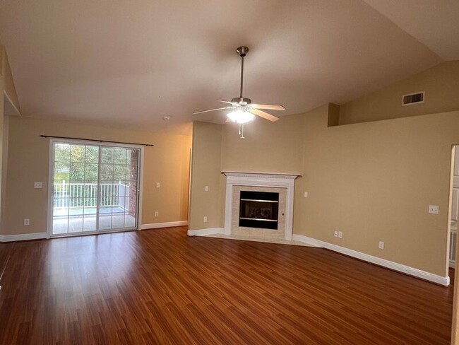 Building Photo - 5654 Colinas Verde Dr