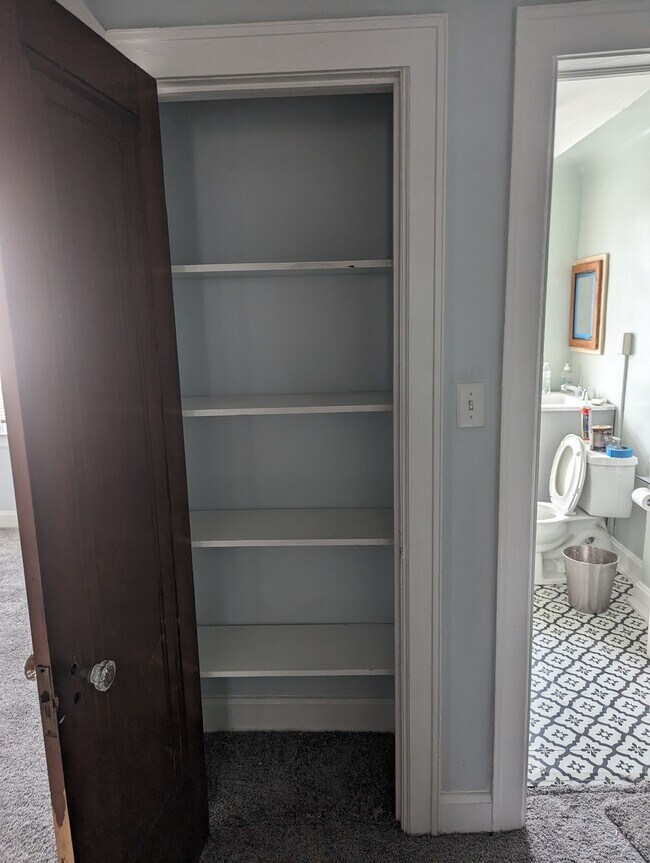 Linen Closet - 2842 Ewald Cir
