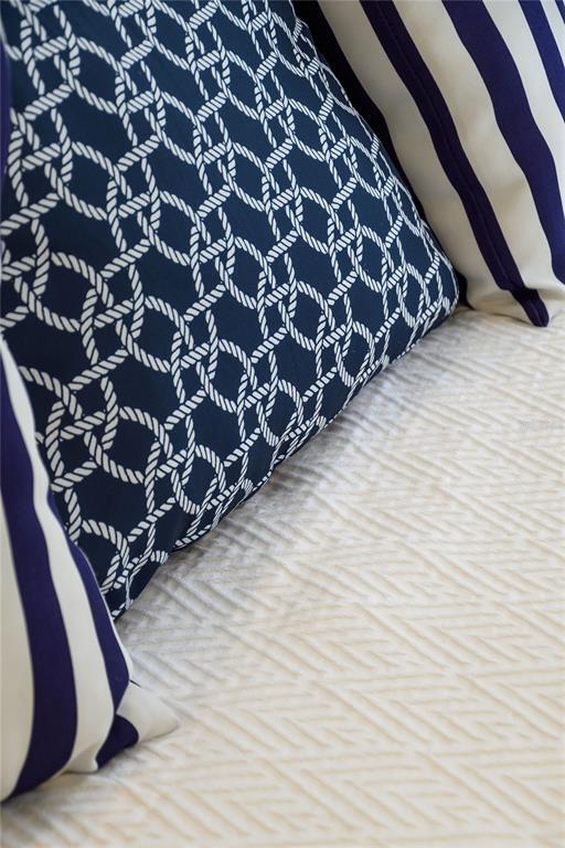 Building Photo - 8040 Lost Shaker Ln