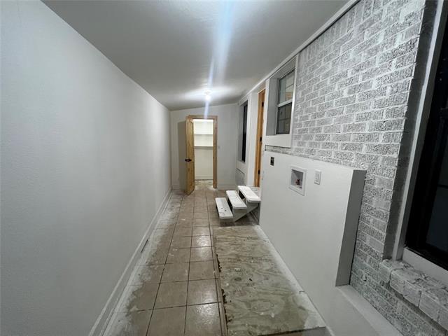 Building Photo - 208 Cliffdale Ave