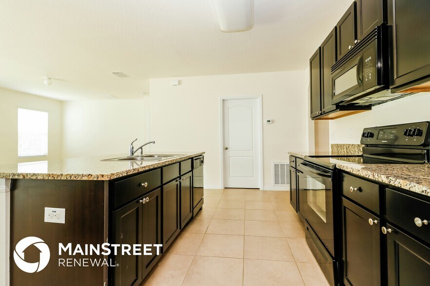Building Photo - 4104 Bramblewood Loop