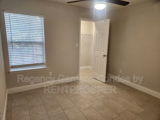 Building Photo - 5600 Devonbriar Way