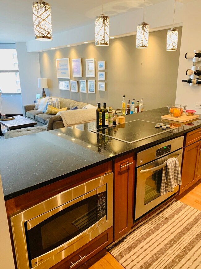 Building Photo - 535 N Michigan Ave