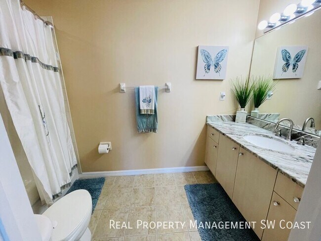 Building Photo - 15449 Bellamar Cir