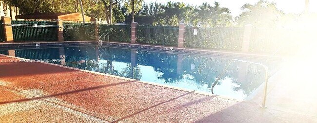 Building Photo - 1251 SE 31st Ct