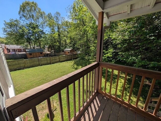 Building Photo - Downtown Concord Duplex Available Now