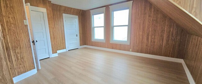 Building Photo - 2 story, 3bed/1bath Georgetown Gem