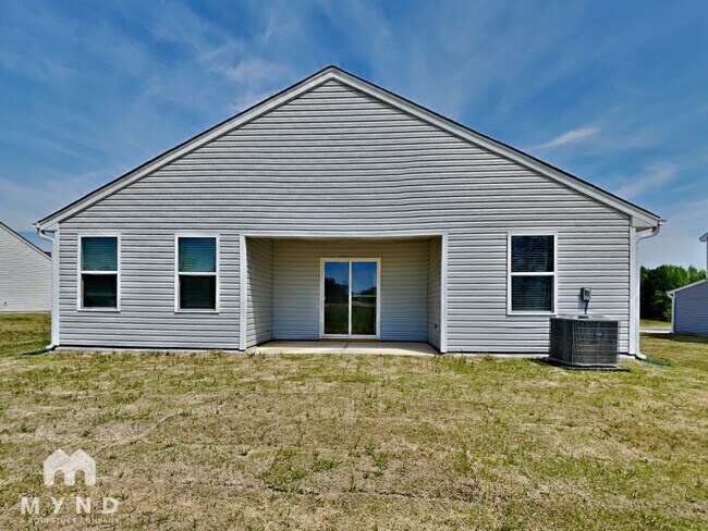 Building Photo - 155 Royal Mdw Dr