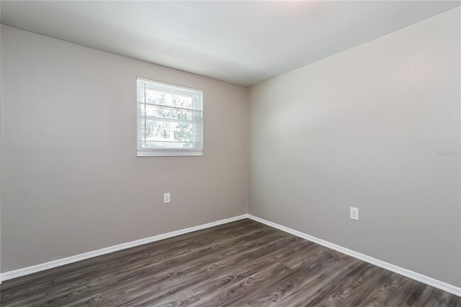 Building Photo - 8912 Hervel Cir