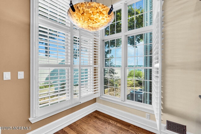 Building Photo - 8 Central Ave