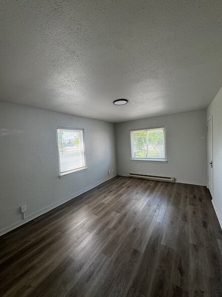 Building Photo - 4022 Walker Ave