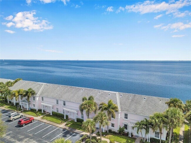 Building Photo - 5172 Coquina Key Dr SE