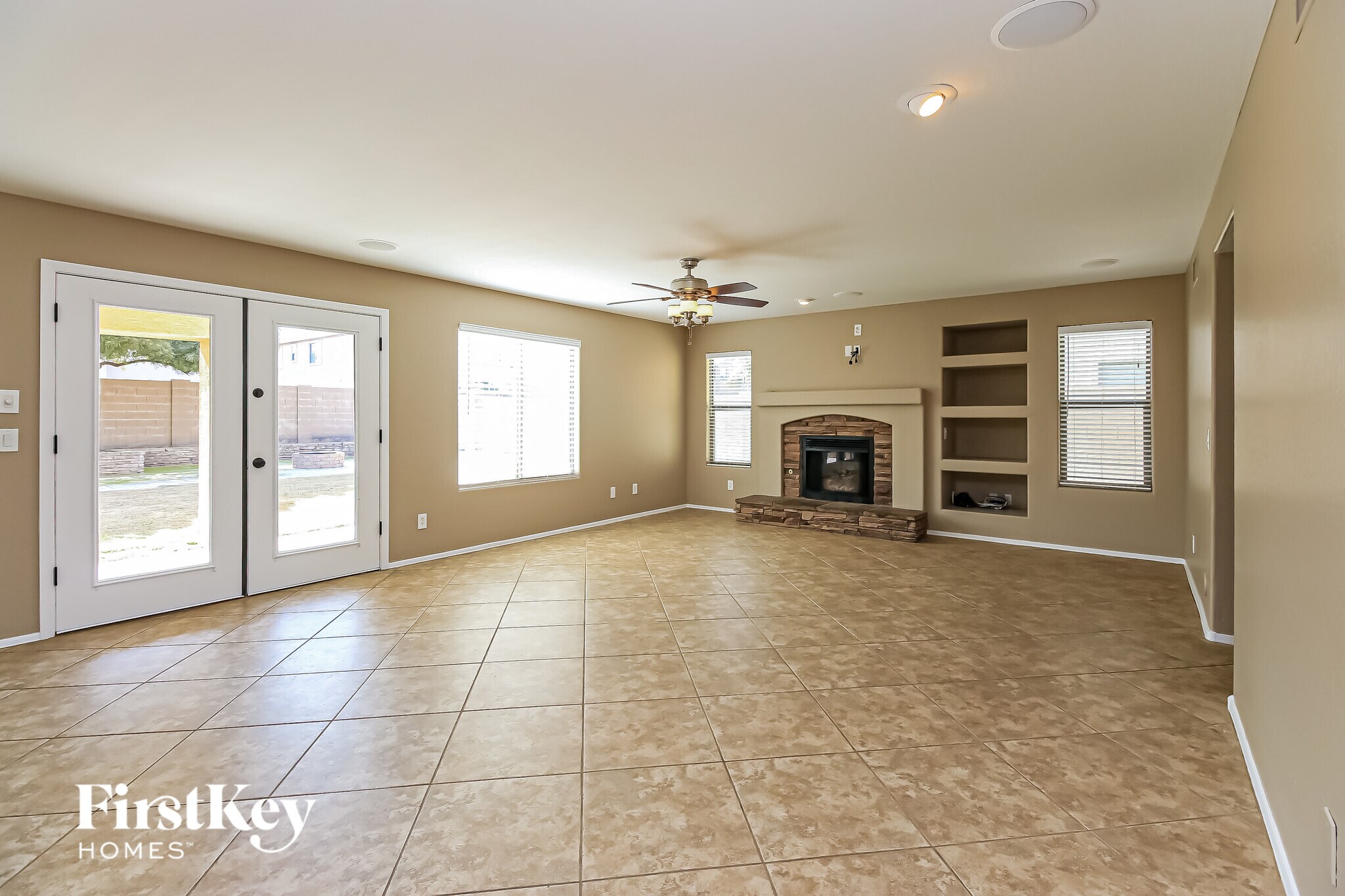 Building Photo - 2403 W Quick Draw Way