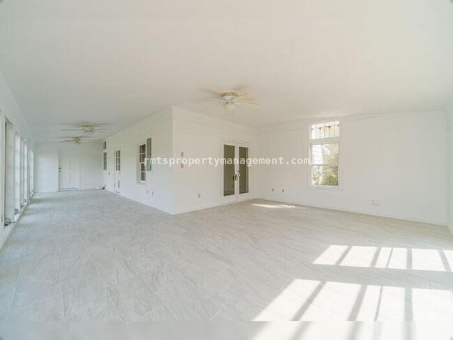 Building Photo - 7680 Jefferson River Rd