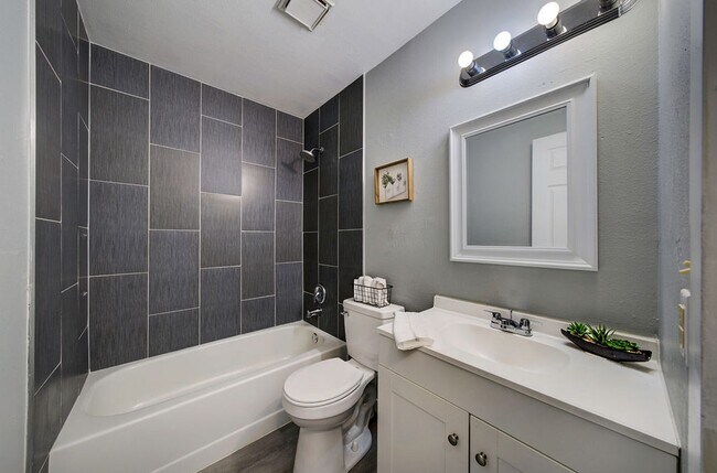 Building Photo - Beautifully Remodeled 3-Bed, 2-Bath Home with Modern Upgrades & Spacious Backyard!