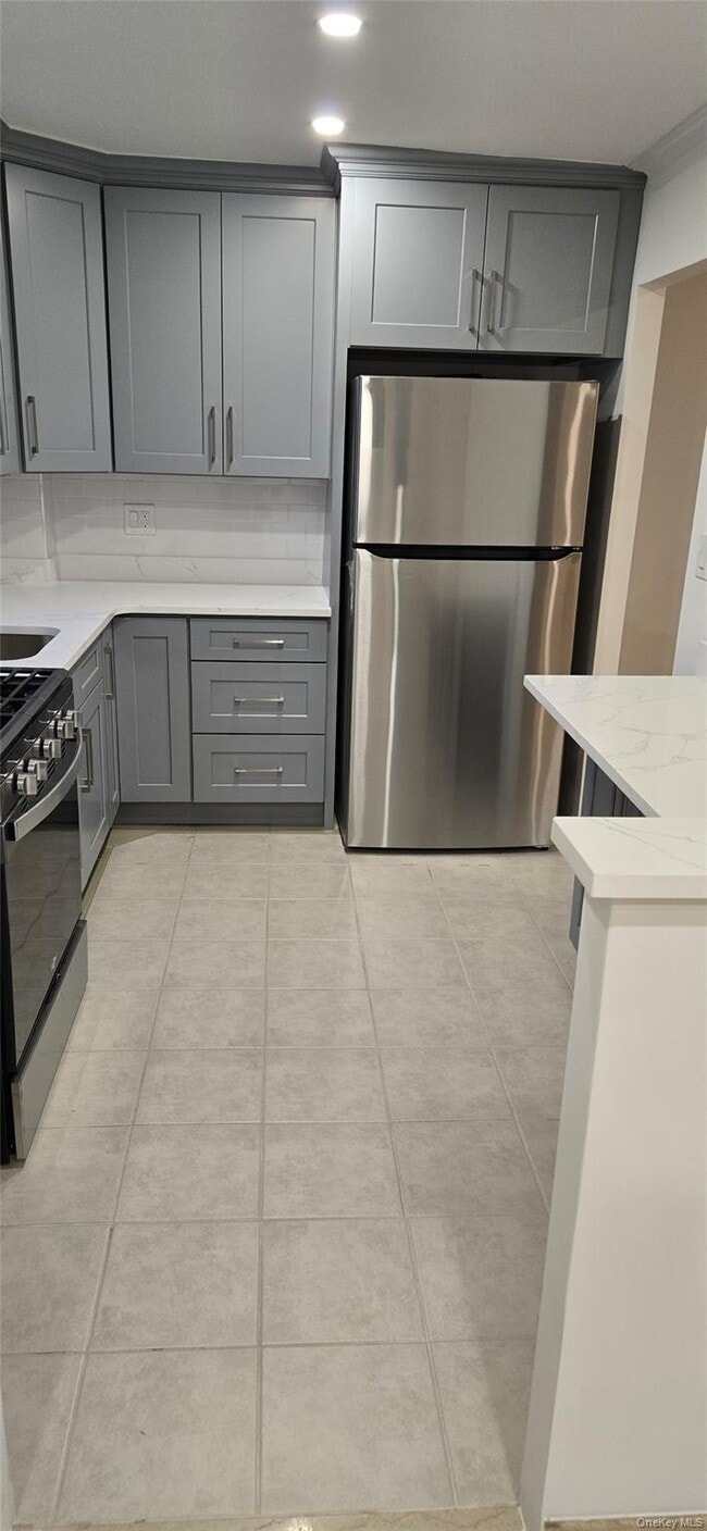 Building Photo - 62-60-62-71 71st St