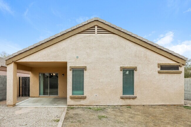 Building Photo - 39433 N Parisi Cir