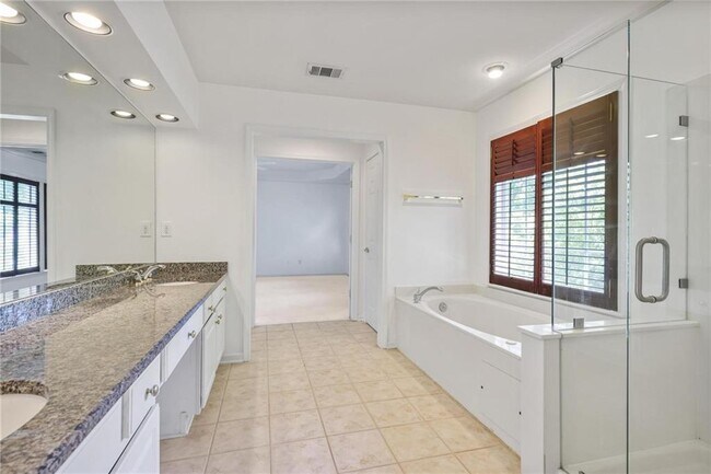 Building Photo - 2024 Wrights Mill Cir NE