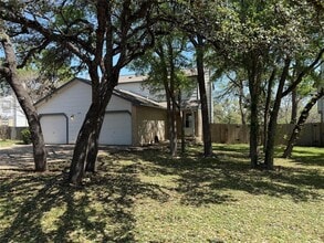 Building Photo - 6109 Parkwood Dr