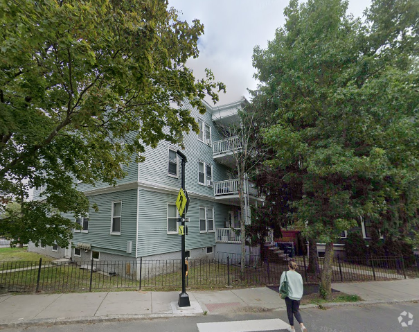 Building Photo - 344 Putnam Ave