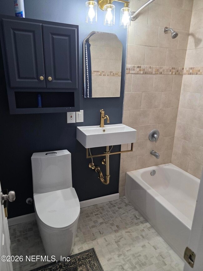 Building Photo - 3616 Toledo Rd