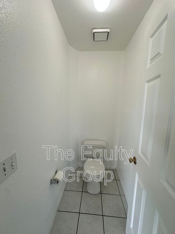 Building Photo - 5730 W Monte Verde Ct