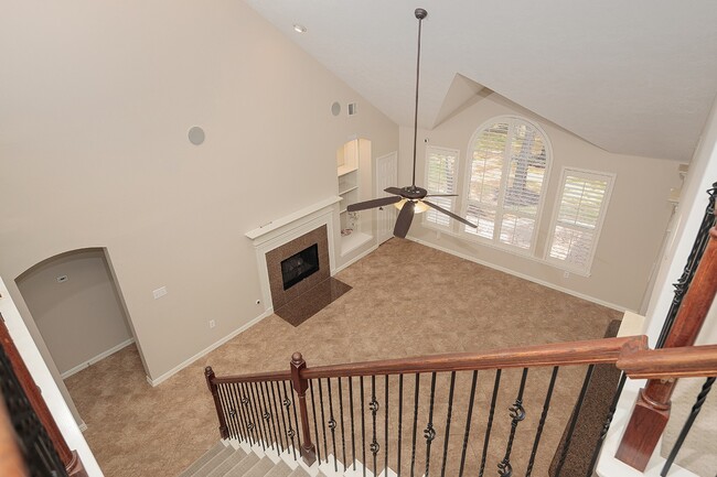 Building Photo - 79 E French Oaks Cir