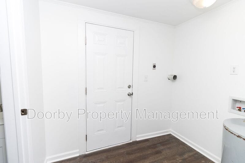 Building Photo - 1123 Lang St SE