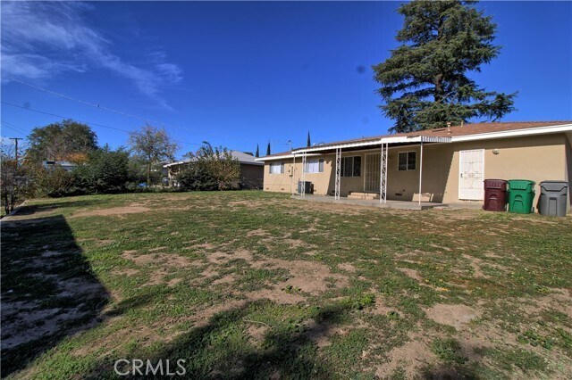 Building Photo - 1416 W Nicolet St