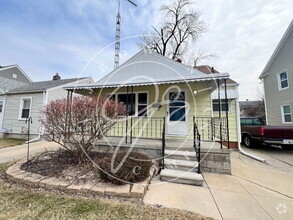 Building Photo - West Toledo 3-Bedroom Gem on Kingsbury Ave...