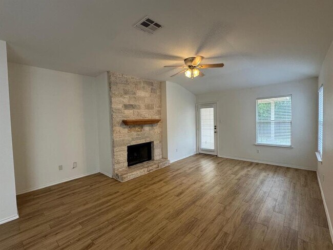 Building Photo - 12201 Buzz Schneider Ln