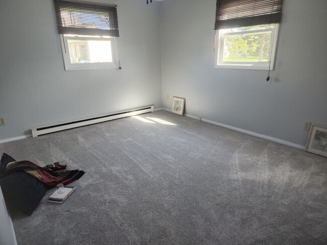 Building Photo - 692-694 Olson Ave