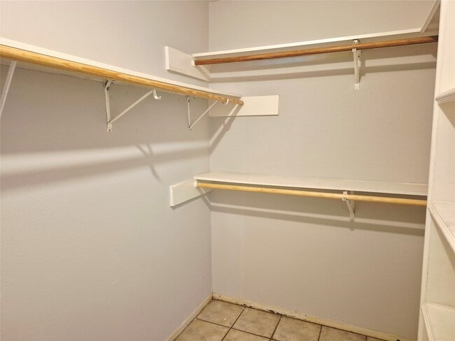 Building Photo - 13211 Whitchurch Way