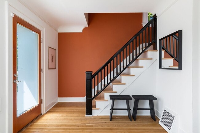 Building Photo - Remodeled Sunset Hill Home in Prime Ballar...