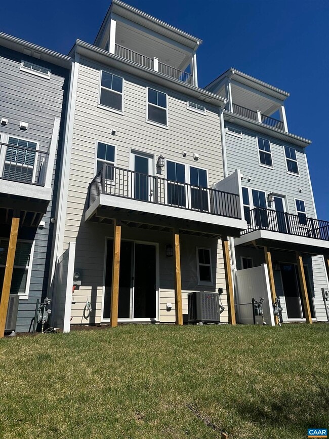 Building Photo - 2022 Calico Ct