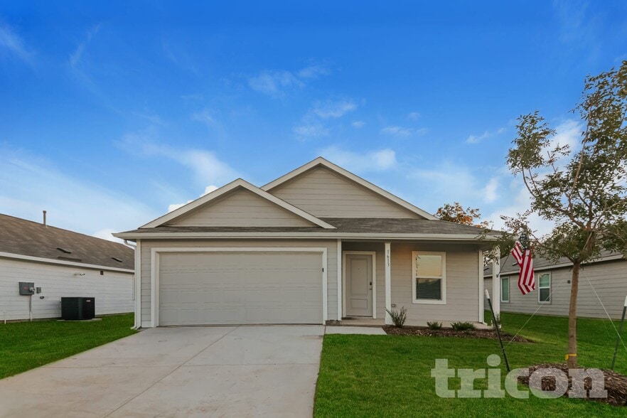 Primary Photo - 1613 Parlier St