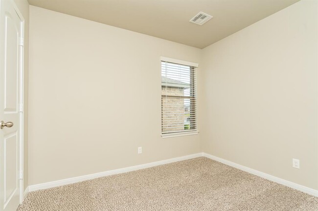 Building Photo - 901 NW 6th St