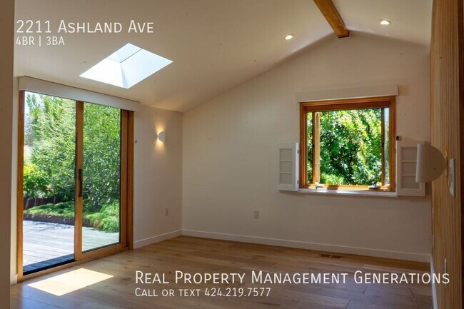 Building Photo - 2211 Ashland Ave