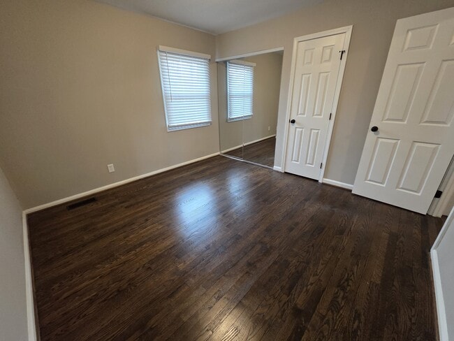 Building Photo - 611 Austin Ln