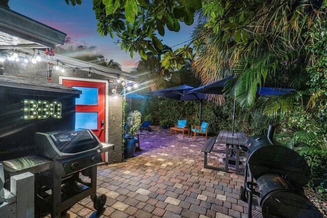 Building Photo - 1911 Parker Ave