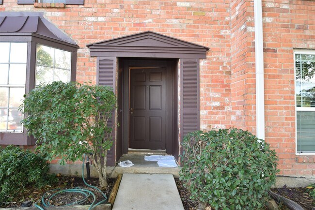 Building Photo - 14239 Misty Meadow Ln