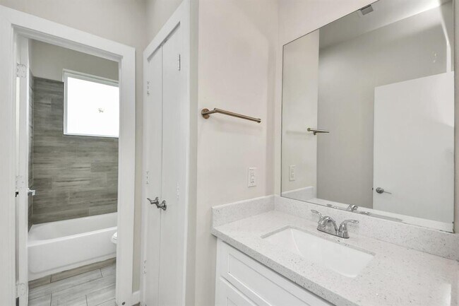 Building Photo - 4228 Bellfort Ave