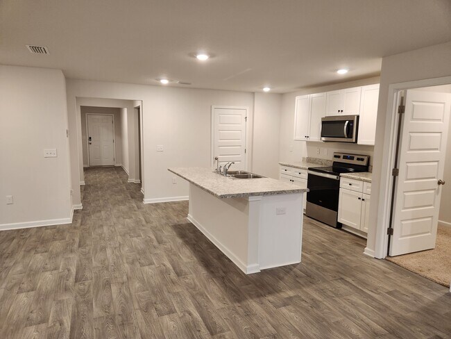 Building Photo - 4804 Loblolly Way