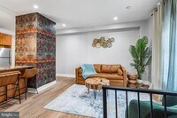 Building Photo - 569 N 20th St