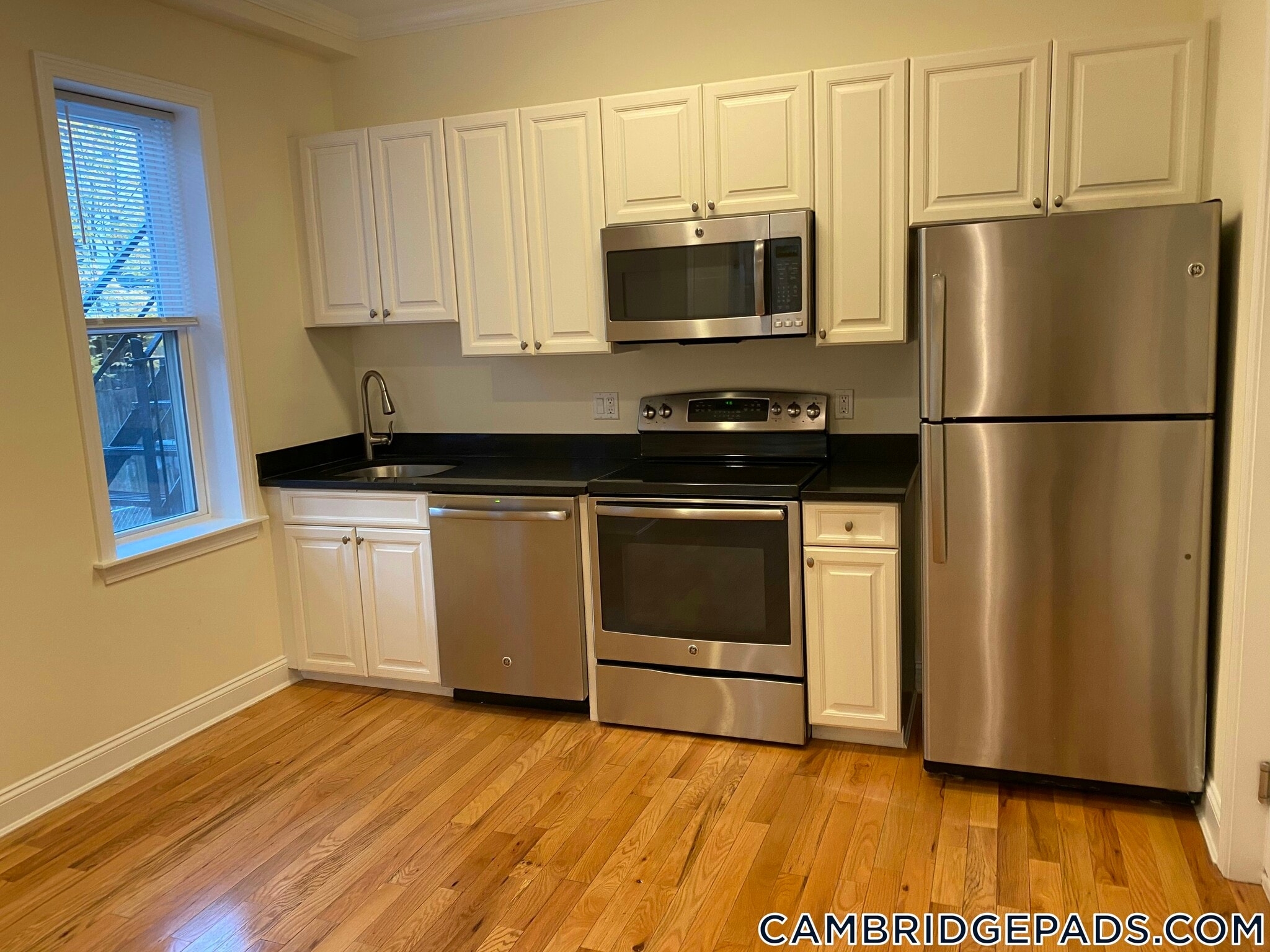 Building Photo - 3 Chauncy St