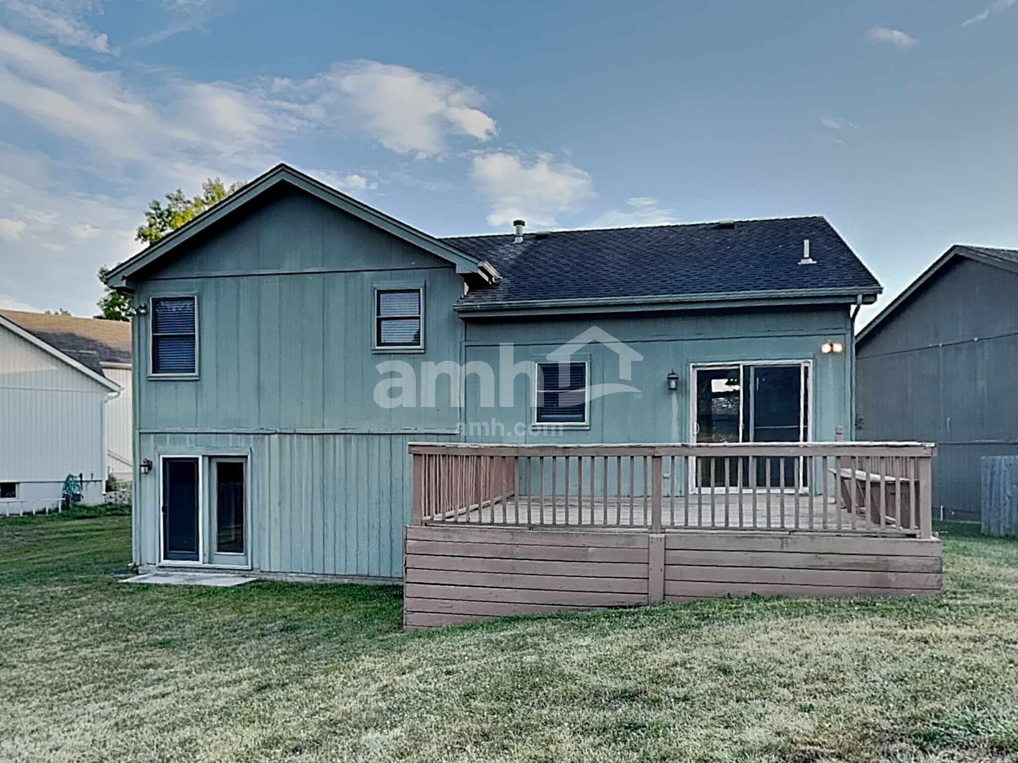 Building Photo - 6103 N Evans Ave